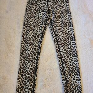 Cheetah scrunched butt Zyia Active leggings size 6-8